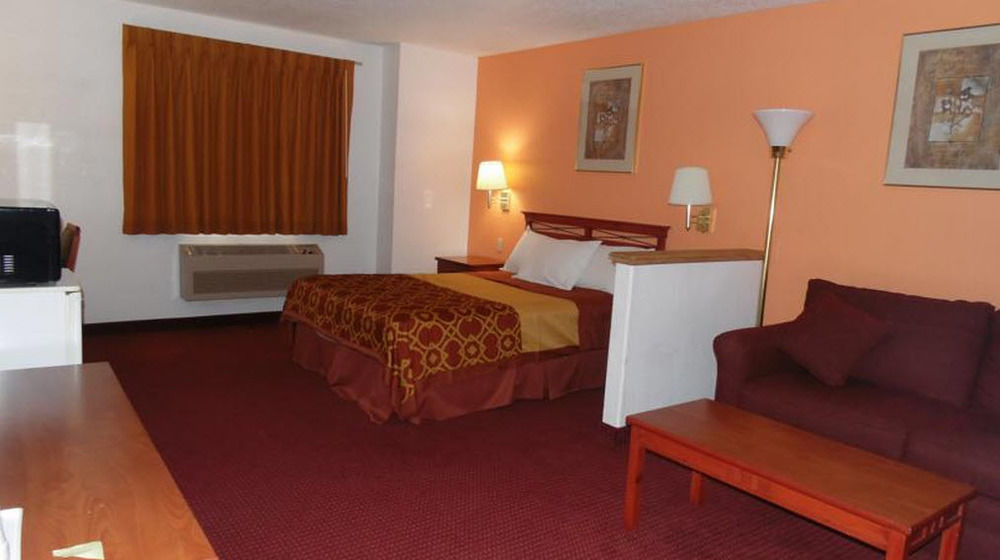 American Inn & Suites Boone Esterno foto